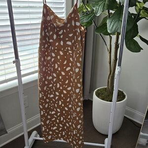 Old Navy Brown and White Maxi Dress